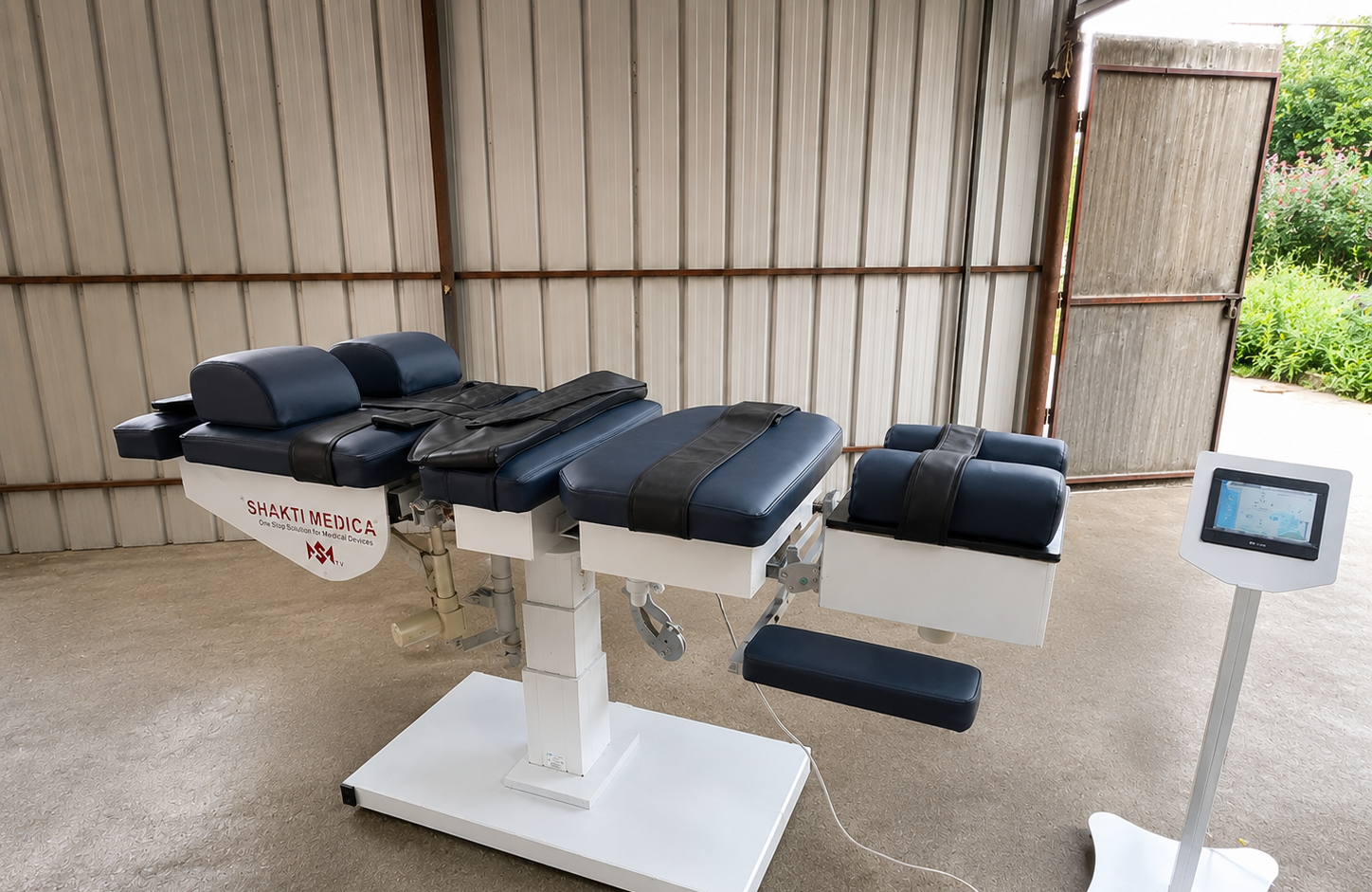4D Robotic Spine Decompression Bed (10 inch screen) - Image 2
